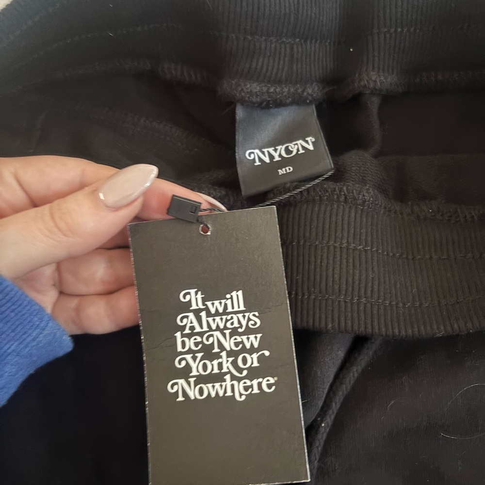 NWT- unisex- New York or Nowhere sweat shorts sweat shorts - Picture 3 of 4
